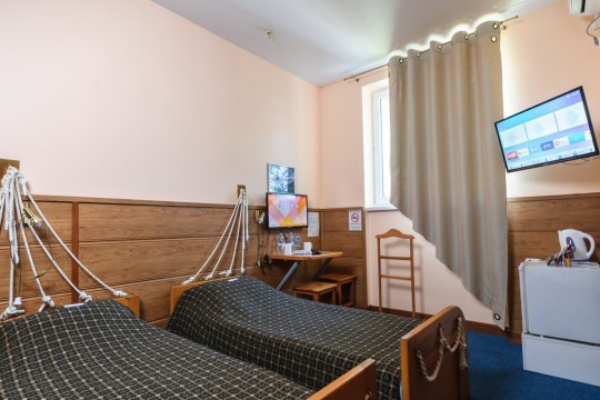 Гостиница «Аврора» (Севастополь)